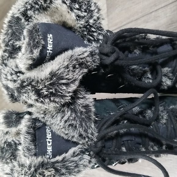 Skechers Women's Lace Up Side Zipper Faux Fur Leather Winter Boots - Picture 3 of 8